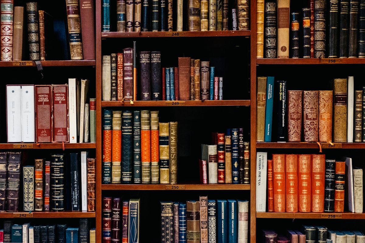 Institutional & Private Library Interior Design